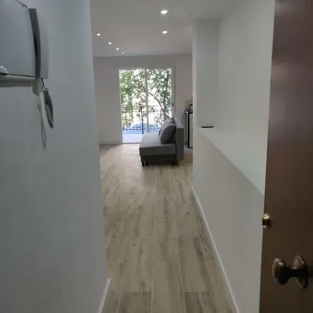 Lovely 2 Bed 2 Bath Near To Beach: Amposta Apartment Salou