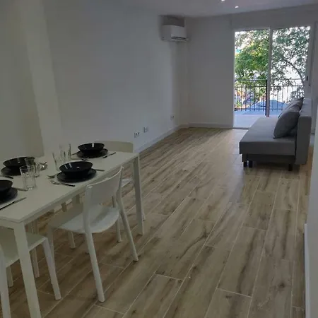 Lovely 2 Bed 2 Bath Near To Beach: Amposta Apartment *