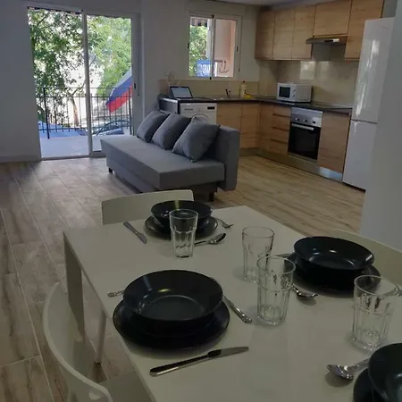 Apartment Lovely 2 Bed 2 Bath Near To Beach: Amposta
