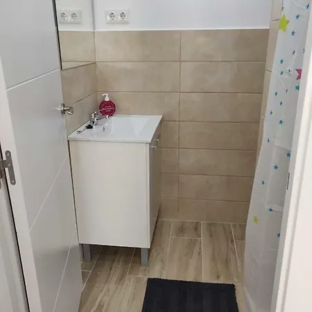 Lovely 2 Bed 2 Bath Near To Beach: Amposta